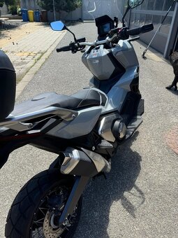 Honda X Adv 750 - 4