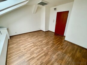 Priestor s umývadlom - 16 m2 - Moyzesova, Košice - 4