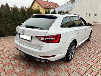 Superb Combi III 2,0 TDI Sportline 140kW Top stav - 4