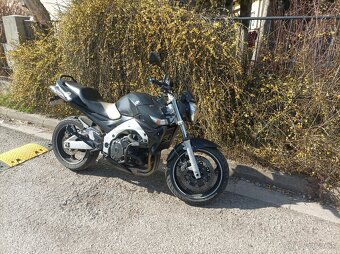 Suzuki gsr 600 - 4