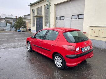 Predám Peugeot 206 1.4 55kw benzín - 4