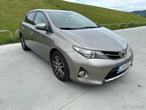 Toyota Auris 1.6. 6M/T - 4