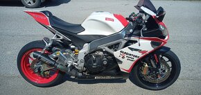 Aprilia RSV4 1000 R - 4