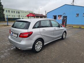 Mercedes benz B180 - 4