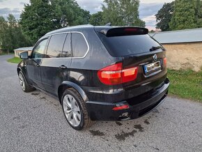 Rozpredam BMW X5 E70 M packet 3.0d 210kw - 4