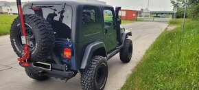 Jeep Wrangler - 4