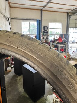 KUMHO zimna pneu 1ks 275/30r20 - 4