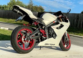 Triumph Daytona 675 - 4