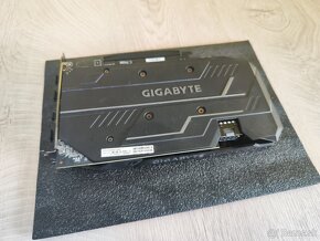 GIGABYTE gtx 1660 SUPER - 4