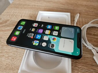 Apple iPhone 11 - 4