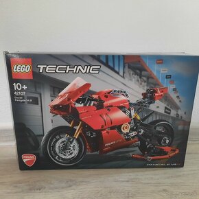 Lego Technic 42107 motorka Ducati Corse - 4