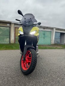 Aprilia SR GT Sport ABS 125 - 4