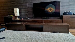 Stylova skrinka pod TV alebo na stenu - 4