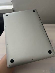 REZERVOVANE  MacBook Air M1 - 4