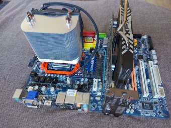 GIGABYTE GA-MA780G-UD3H - 4