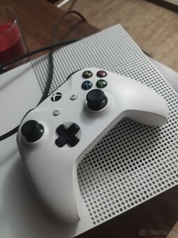 Xbox one S na opravu alebo diely - 4