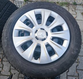 Zimná 17" originál sada ŠKODA KODIAQ 215/65/R17 s puklicami - 4