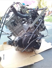 Motor Suzuki V- strom - 4