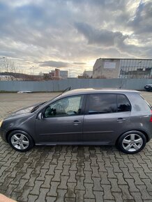 Volkswagen Golf 5 1.9TDI DSG - 4