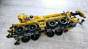 Predám LEGO Technic 8053 - Mobile Crane - 4