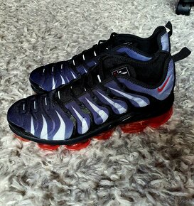 Nike Air Vapormax Plus - 4