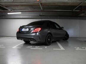 Mercedes Benz AMG C43 - 4