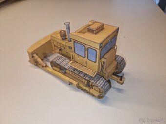 Zlepený papierový model DOZER T-100M z časopisu ABC - 4