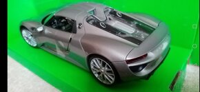 Model WELLY 1:24 Porsche 918 spyder - 4