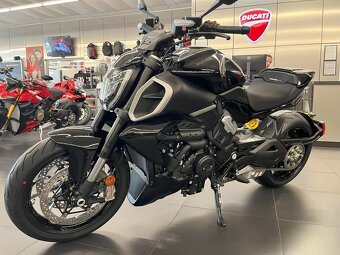 Ducati Diavel V4 Black 2024 - 4