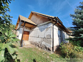 Priestranný dom v rekonštrukcii v krásnej dedinke Kamenica - 4