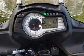 Suzuki DL650 V-Strom - 4