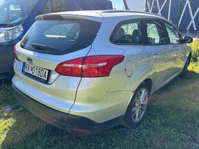 Ford Focus kombi 1.5 TDCi Powershift - 4