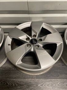 Alu AUDI TT 5x112 17” 8S0601025J - 4