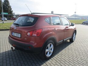 NISSAN QASHQAI 1,5dCi Tekna Kůže Panorama Xenon Tažné 2007 - 4