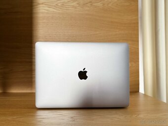 MacBook Pro 13" | 16gb RAM, 256gb SSD - 4