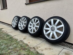 Audi 9-Spoke Wheels R18 - 4