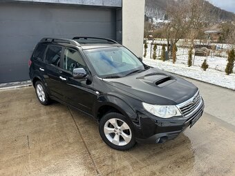 Subaru Forester 2.0-4x4-108kW-r.v 2010-222000km - 4