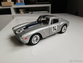 1:18 Jouef Evolution Ferrari 250 GT Berlinette - 4