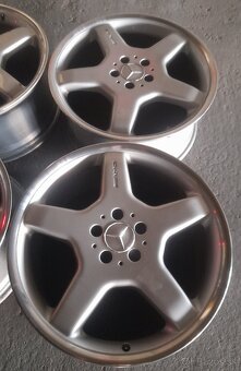 Mercedes CL Klasse W215 R19 AMG
5x112 - 4