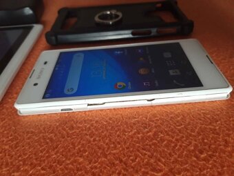 XPERIA E3 - 4