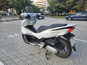 Honda PCX 125 facelift LED svetlá, rv 2017, ako nová - 4