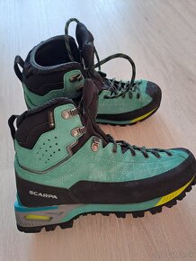 Damske turisticke topanky SCARPA 38,5 - 4