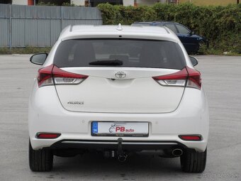 Toyota Auris 1.6 l D-4D S S Executive - 4