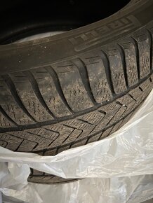 Pirelli Sottozero 3 255/40 r20 - 4