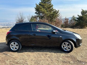 Opel Corsa D 1.4 benzín - 4