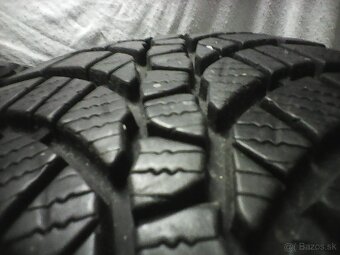 KUMHO 205 45 R17  ZIMNE PNEU - 4