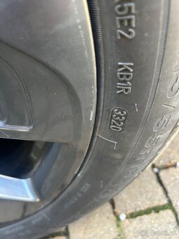 Dunlop  Winterthuru šport 5 zimné 215/55 r18 - 4