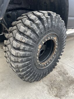 Predám kolesa Maxxis trepador 37x12,5 r16 + bedlock disky - 4