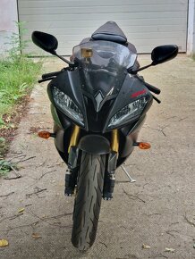 Yamaha R6 - 4