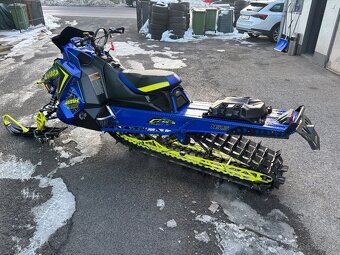 Polaris 850 Khaos 165 - 4